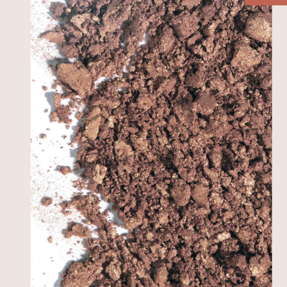 Bronzing Powder - Picture 3 of 4